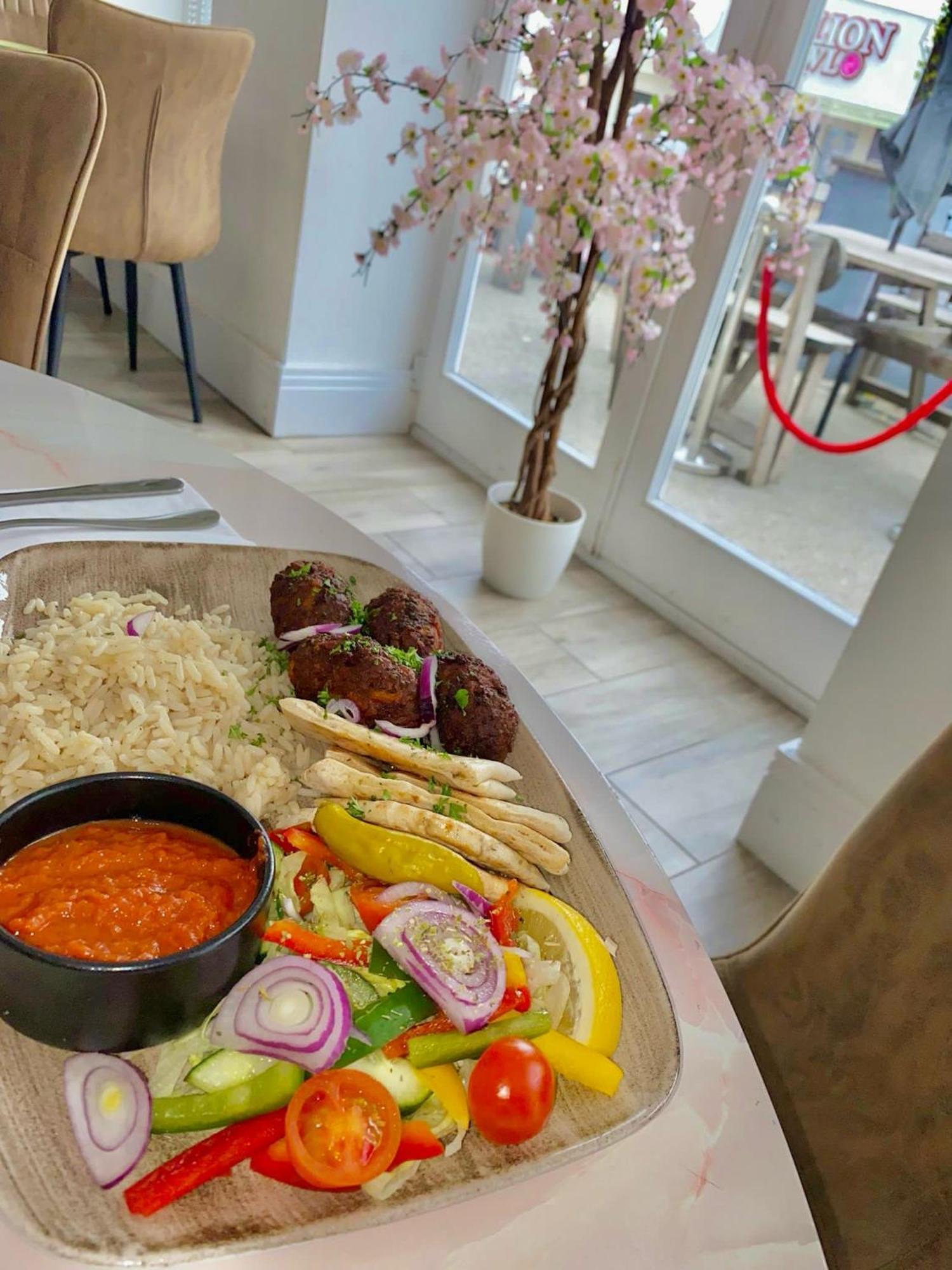 The Royal Hotel - Clacton On Sea المظهر الخارجي الصورة